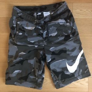 Nike Men’s Club Camo Sweat Short - Small